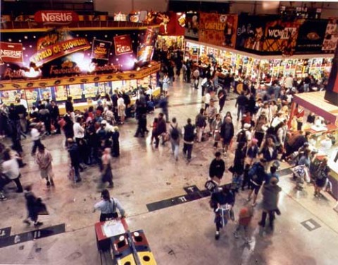 Anne Zahalka Show Bag Hall, 1999; type C photograph; 115 x 145 cm; Edition of 12; enquire