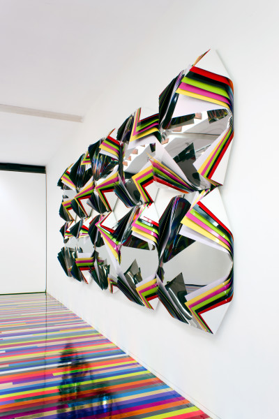 Jim Lambie Metal Box (Underground Orchid), 2015 (detail); Aluminium and polished steel sheets, household paint; Each: 125 x 125 x 26 cm, Overall dimensions: 250 x 750 x 26; Exhibition view, Zero Concerto, Roslyn Oxley9 Gallery (13 August — 26 September 2015)