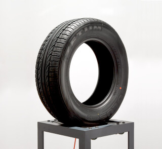 Marley Dawson Endless Loop (Zetum), 2011; steel, polyethylene, mechanics, electrics, rubber; 180 x 64 x 41 cm; enquire