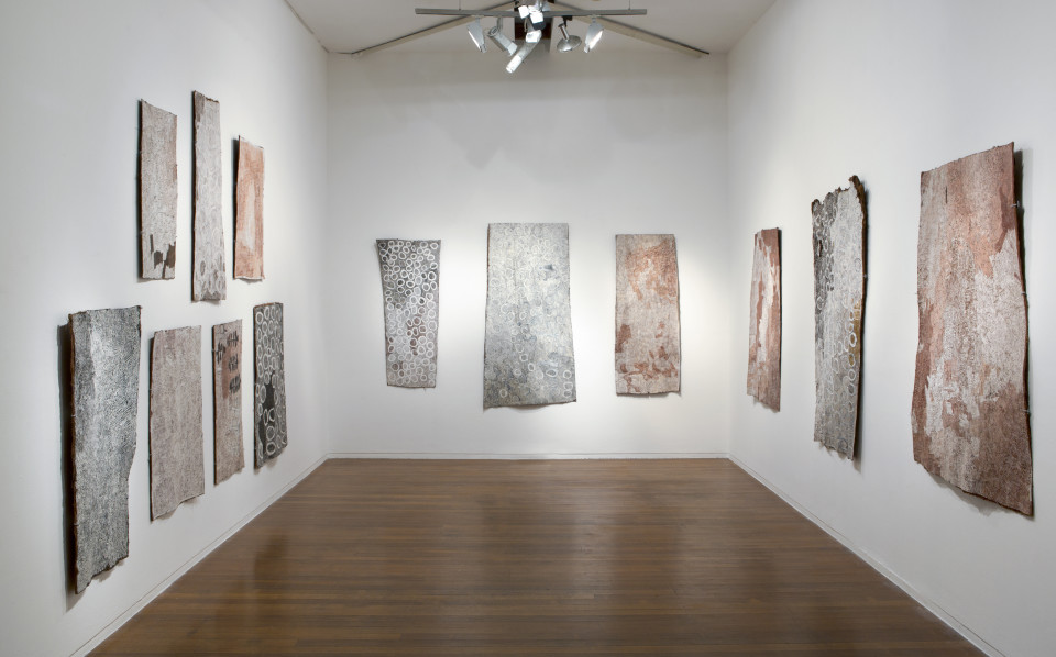 Exhibition view, Nyapanyapa Yunupingu, Roslyn Oxley9 Gallery (10 March – 2 April 2016)