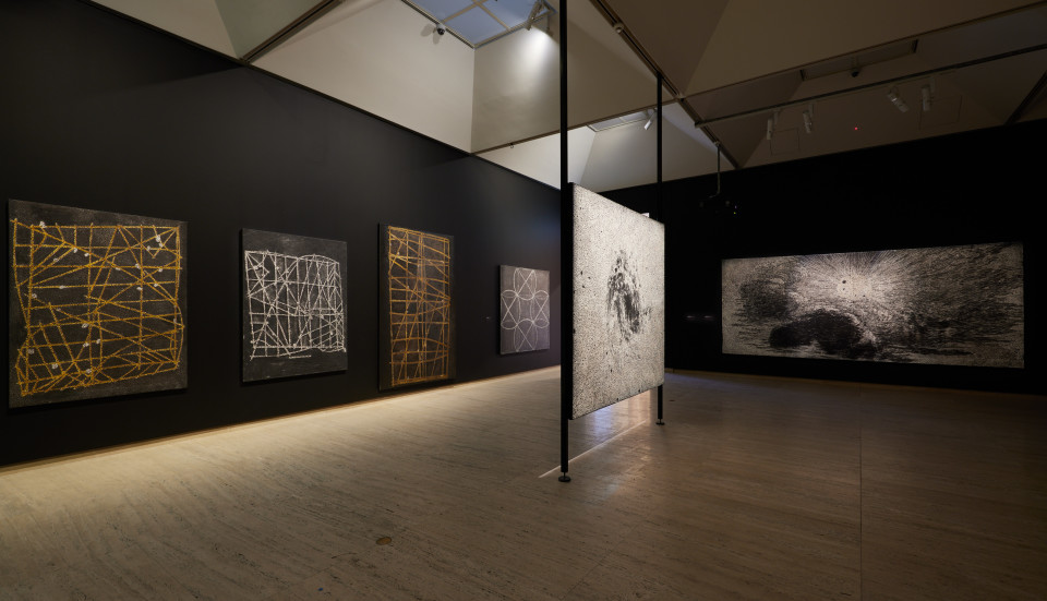 Installation view, Daniel Boyd: Treasure Island, Art Gallery of New South Wales, Sydney (4 June 2022 – January 2023). Photo: © AGNSW, Jenni Carter.⁠