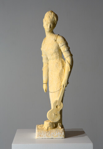 Linda Marrinon Cavaquista, 2016; plaster; 71 x 20 x 18 cm; enquire