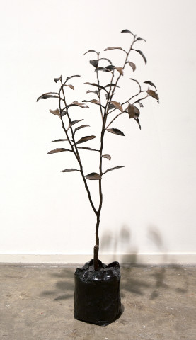 Michael Parekowhai The Moment of Cubism, 2009; hand-finished bronze, patina; 120 x 45 x 45 cm; enquire