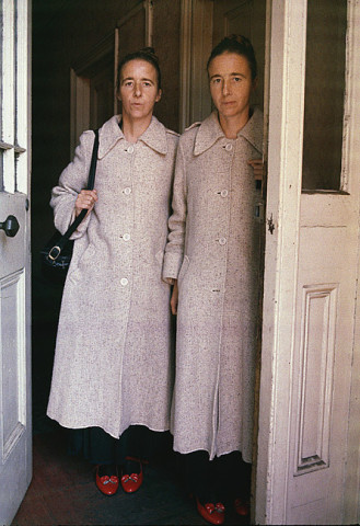 Juliet Darling A Pair of One, Greta and Freda in red shoes, 0; hand printed colour Ilfochrome print from transparency ; 75 x 56 cm; Edition of 5 + AP 2; enquire