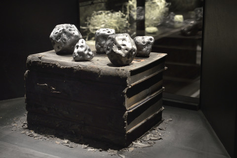 Fiona Hall Platonic underground, 2014; lead; 5 parts, each approx. 10 x 10 x 10 cm; enquire