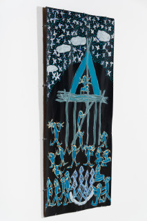 Dhambit Munuŋgurr Gaḏawulkgulk, 2025; 2592-25; acrylic and earth pigment on bark; 187 x 94 cm; enquire