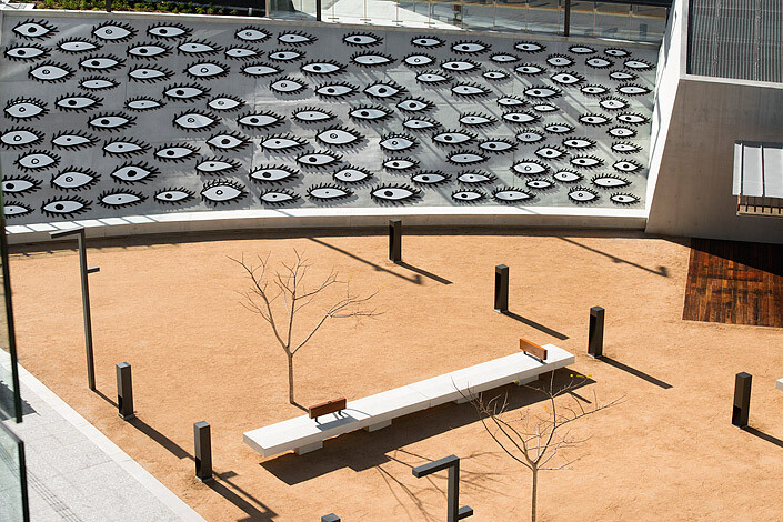 Yayoi Kusama Eyes are Singing Out, 2012; Steel, Enamel; Photo: John Gollings; enquire