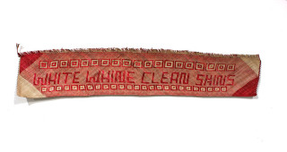 Newell Harry untitled (White Whine / Clean Skins), 2011; from the series gift mat; Pandanus, dye ; 97 x 211 cm; enquire