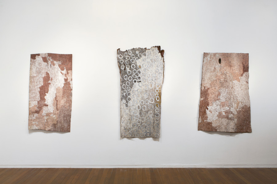 Exhibition view, Nyapanyapa Yunupingu, Roslyn Oxley9 Gallery (10 March – 2 April 2016)