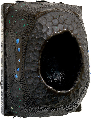 Rohan Wealleans Head holder, 2007; paint on polystrene fibre glass on wood; 83 x 63 x 48 cm; enquire