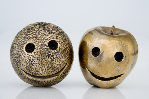 Nell Apples and Oranges, 2007; bronze; apple and orange size; Edition of 5 + AP 2; enquire