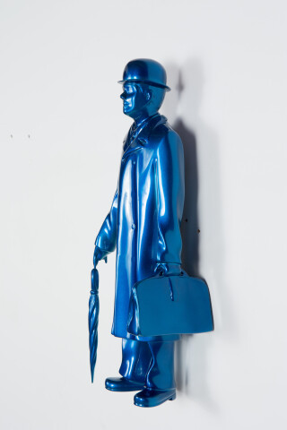 Michael Parekowhai Over the Rainbow, 2015; bleu; fibreglass, automotive paint; 41 x 14 x 12 cm; enquire